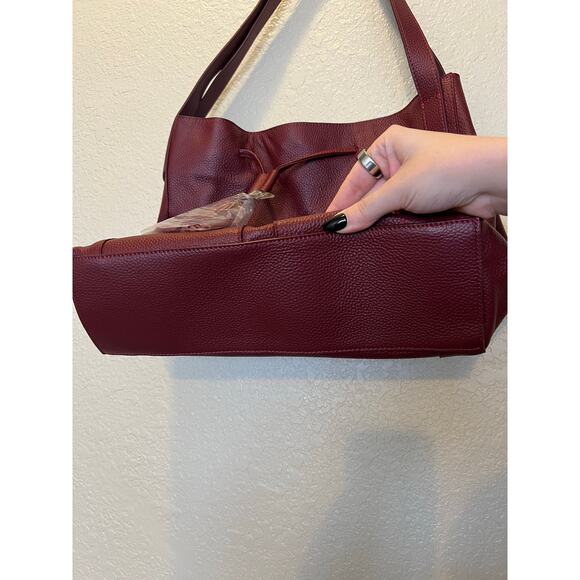 NEW LAGGO Andrea Drawstring Tassel Shoulder Bag Merlot Burgundy Pebbled Leather - Picture 5 of 8